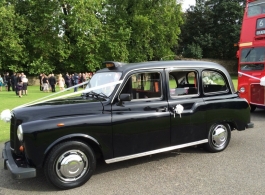 Black London Taxi for weddings in Northampton